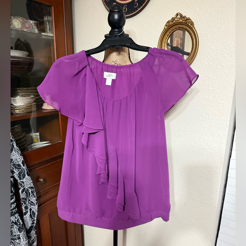 💜LOFT Purple Flutter Sleeve Blouse with Ruffled Details💜